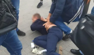 3500 доларів за виключення з військового обліку -  ДБР затримало посадовця Кіровоградського ДМС